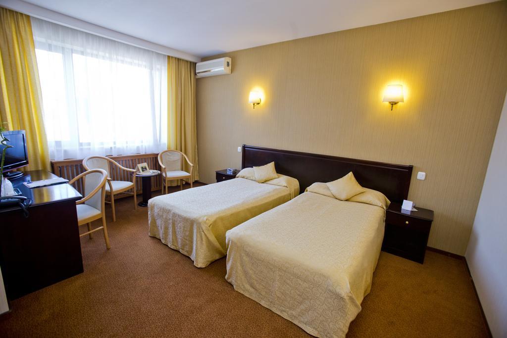 Hotel Dan Bukarest Exteriör bild